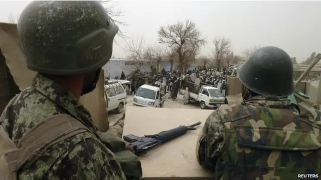 Soldados afganos en una base de EE.UU. en Kandahar, Afganistán, en marzo de 2011.