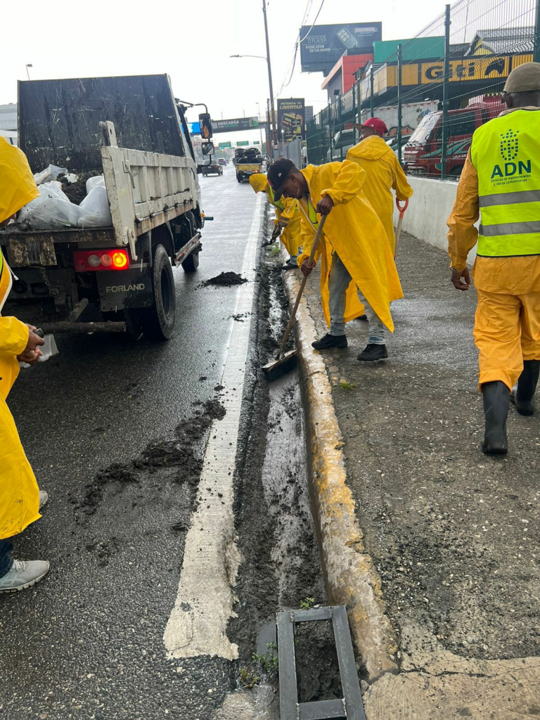 Alcaldía del DN ha mantenido los operativos preventivos de limpieza para mitigar efectos de las lluvias