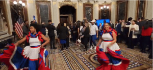 Video: El perico ripiao llega a la Casa Blanca