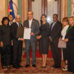 Abinader recibe de congresistas resolución que lo acredita como presidente electo y a Raquel Peña como vicepresidenta