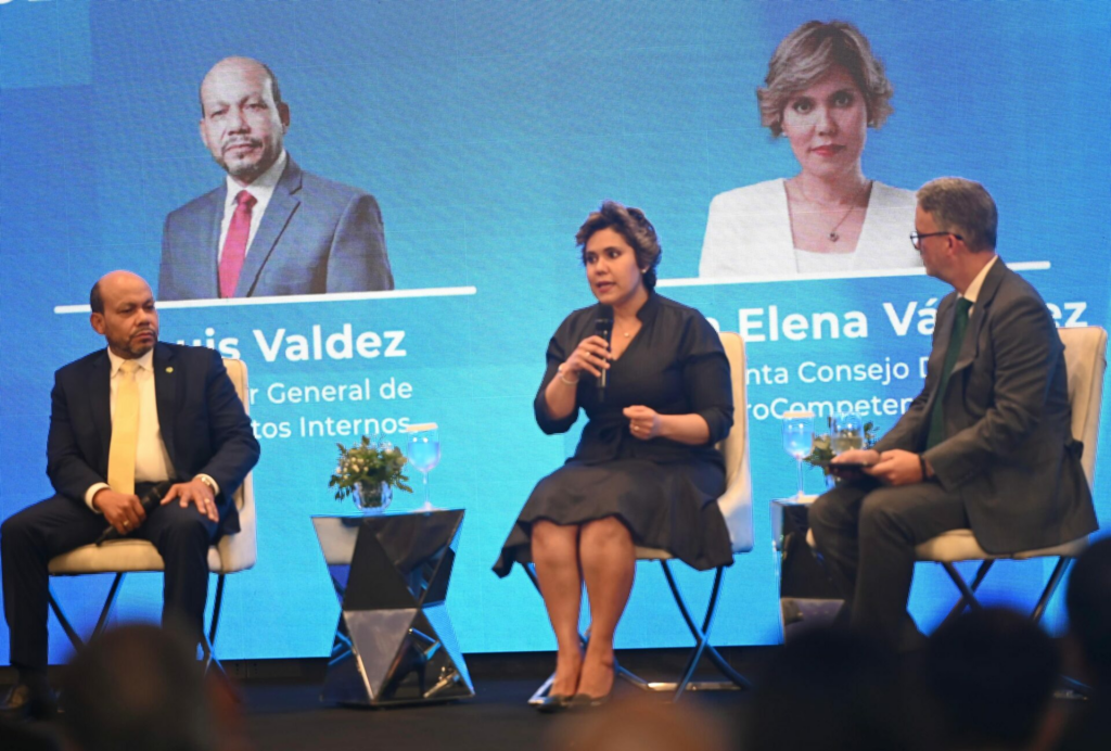 Presidenta de Procompetencia participa en foro sobre Combate al Comercio Ilícito