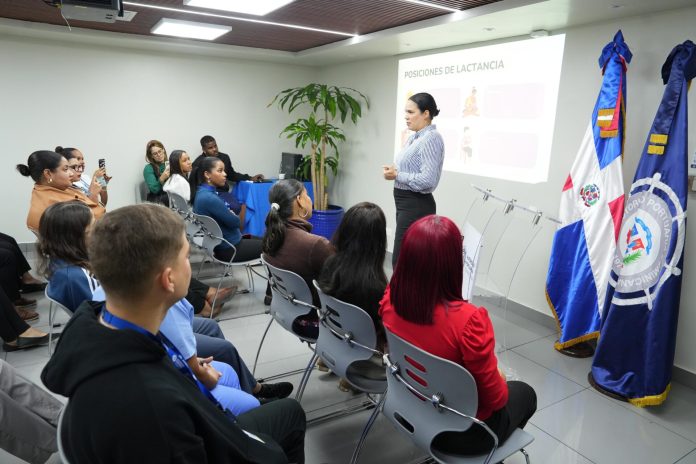 Dra. Tammy Toribio Rivera imparte conferencia sobre Nutrición durante la Lactancia en la Autoridad Portuaria Dominicana