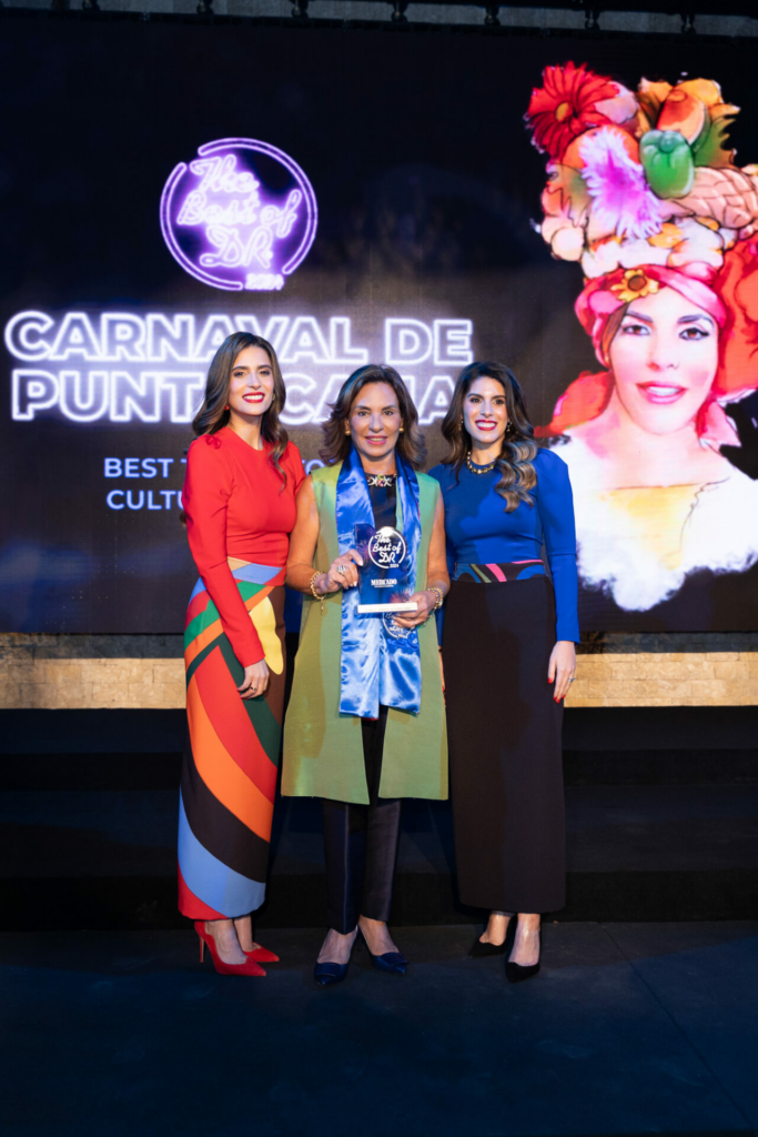 Carnaval de Punta Cana es reconocido en The Best of DR 2024 por la revista Mercado