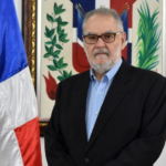 Presidente Abinader designa a Miguel Ceara Hatton como superintendente de Salud y Riesgos Laborales