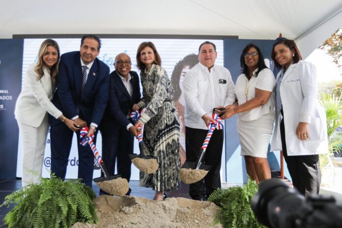 Raquel Peña da inicio a la construcción de nueva unidad de quemados en el Hospital Robert Reid.