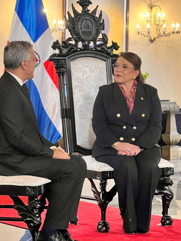 El gobierno de la República Dominicana continúa fortaleciendo las Relaciones Bilaterales con la República de Honduras.