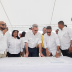 Presidente Luis Abinader supervisa los trabajos del malecón de Nagua